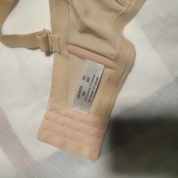 Amazon Essentials Bra Womens Size 36D Classic T-Shirt Bra Nude Underwire - Picture 3 of 7